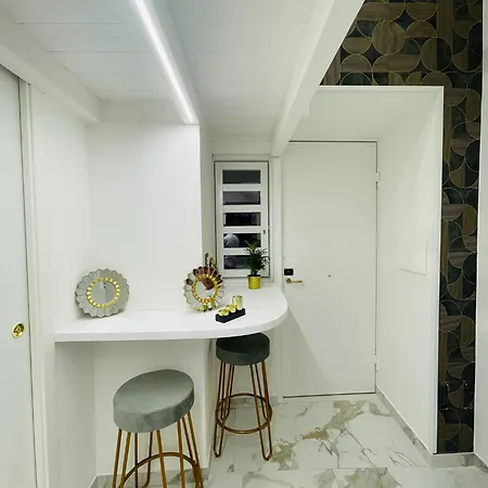 Frank Anthony Apartmán *