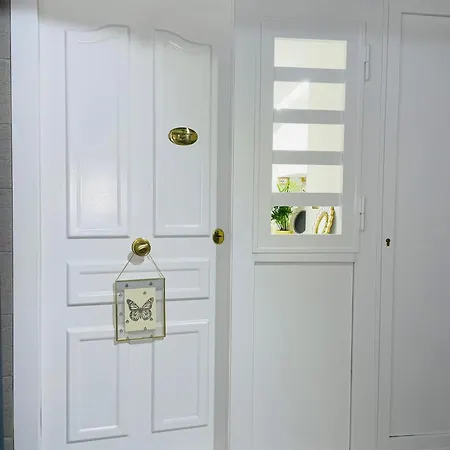 Frank Anthony Apartman Nápoly