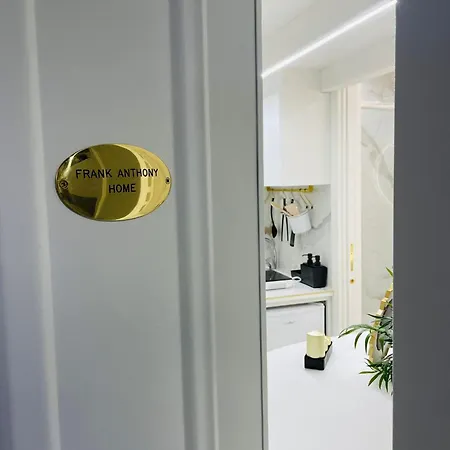 Frank Anthony * ナポリ